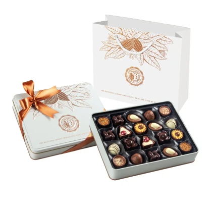 Ассорти шоколадных конфет Bolci WHITE & BRONZE, жесть с сумочкой