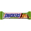 Шоколадный батончик Snickers 81г с лесным орехом Россия уменьш.